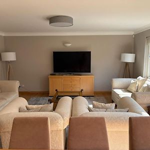Luxe Appartement met Vier Slaapkamers